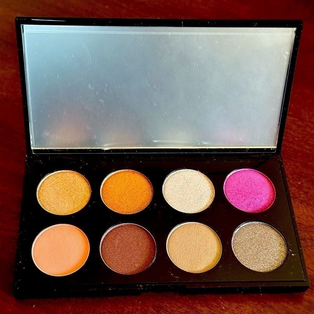 NWT That’s So Betty Eyeshadow Palette, Ladies Eyeshadow, Makeup, Beautify